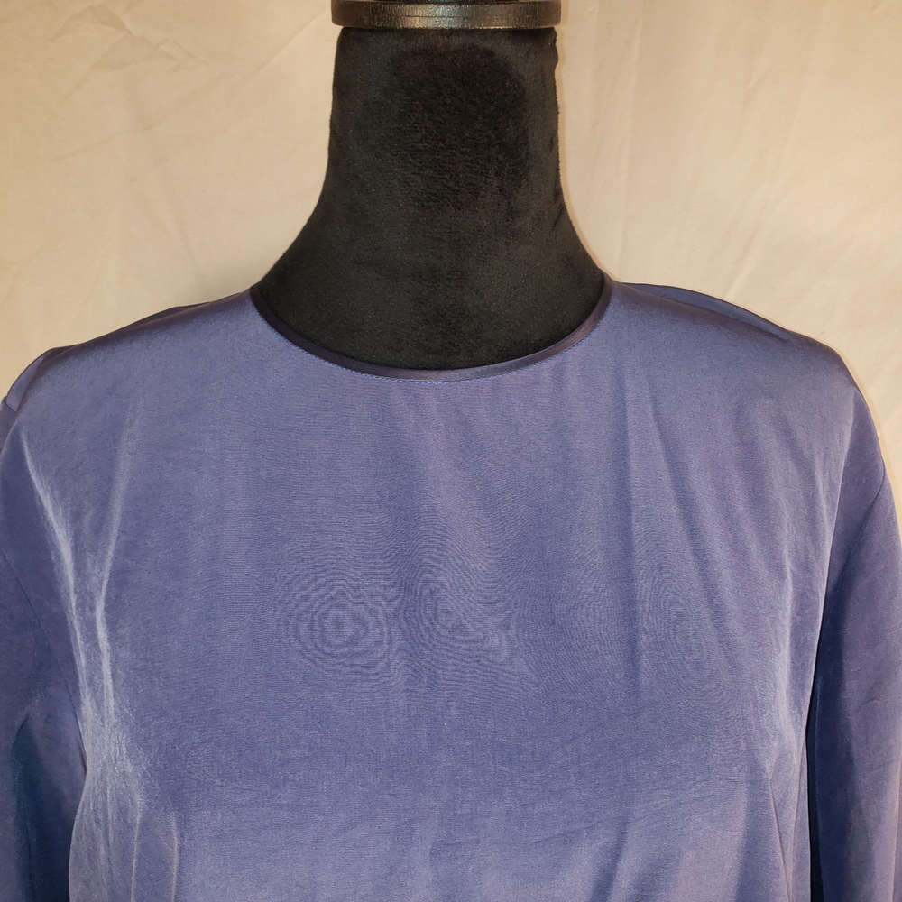 Elegant Maggie Shepherd Women's Blue Short Sleeve Top - M